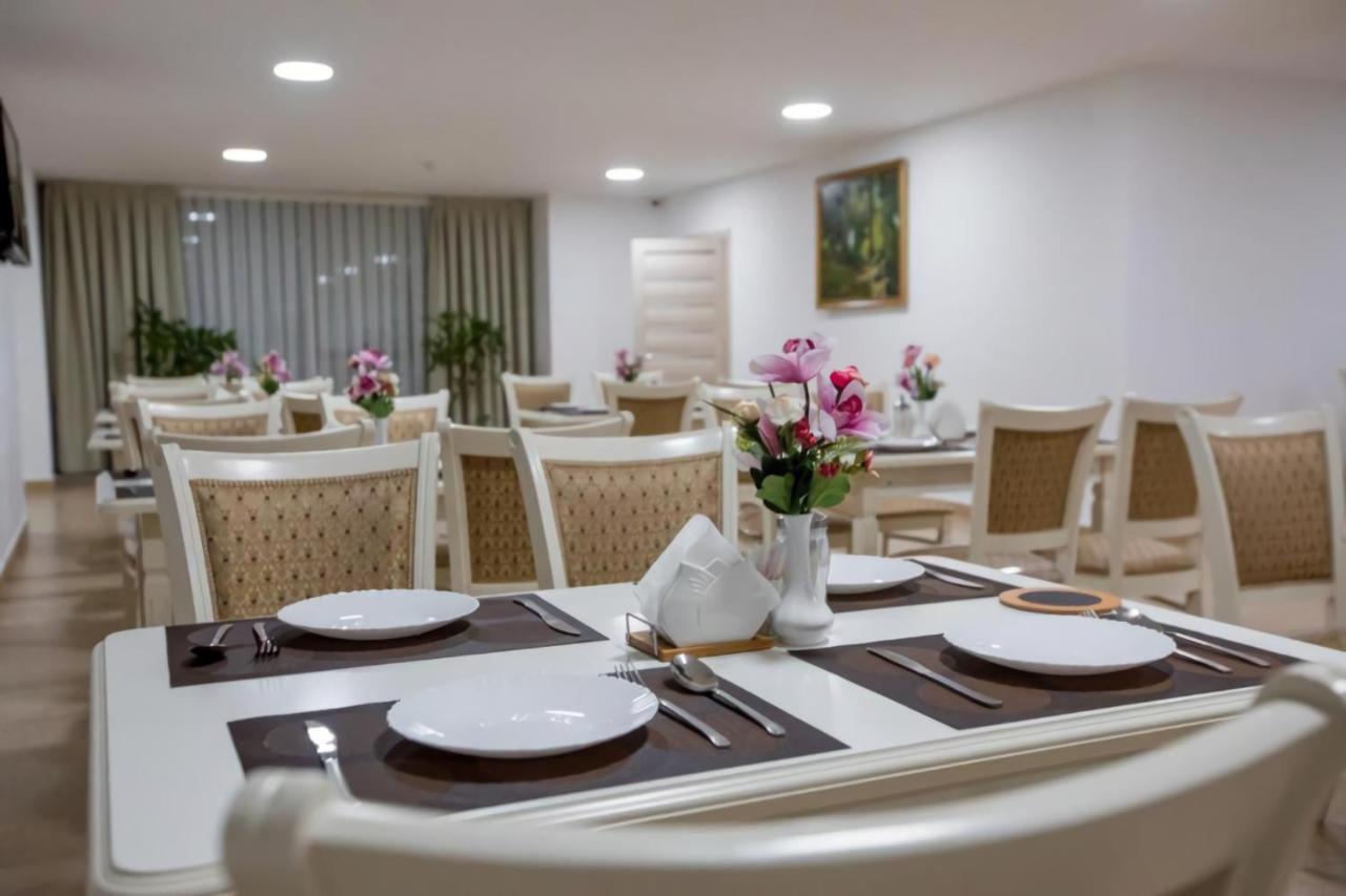 Hilal Hotel Tasjkent Buitenkant foto