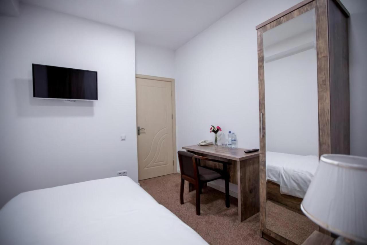 Hilal Hotel Tasjkent Buitenkant foto