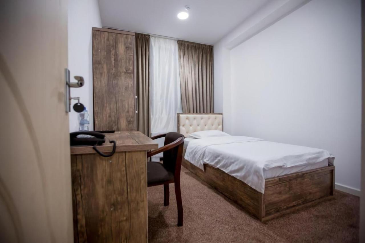 Hilal Hotel Tasjkent Buitenkant foto