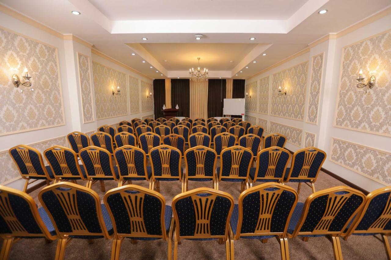 Hilal Hotel Tasjkent Buitenkant foto